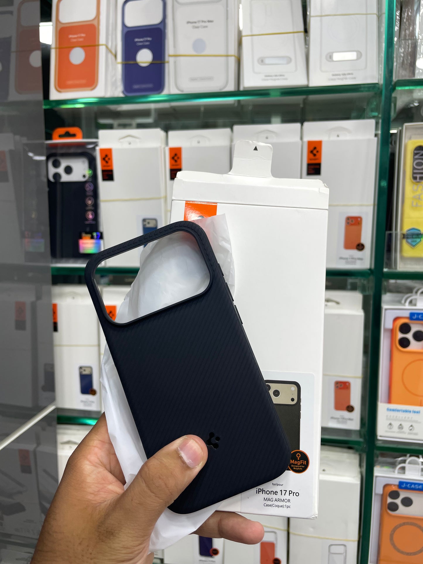 Spigen Mag Armor MagSafe Case