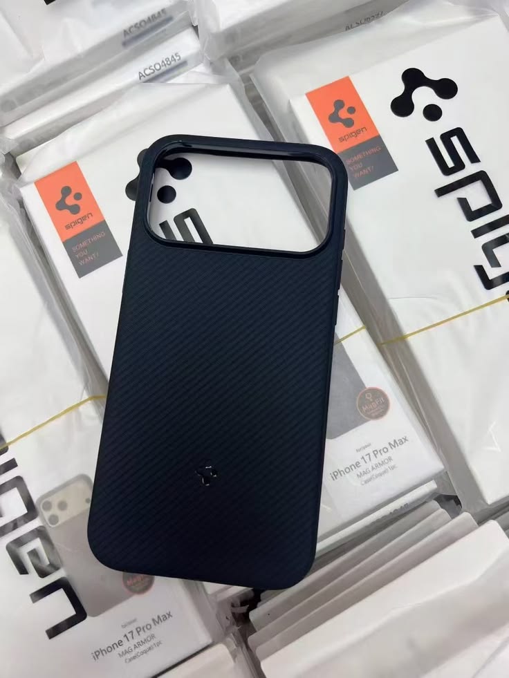 Spigen Mag Armor MagSafe Case
