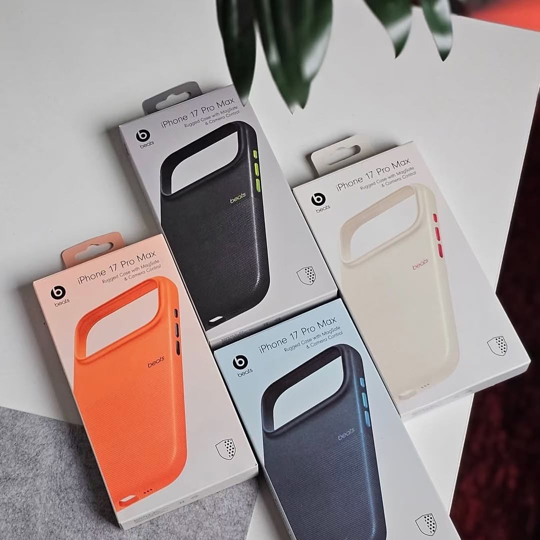 Beats Rugged Magsafe Case with Animation and Camera control Button