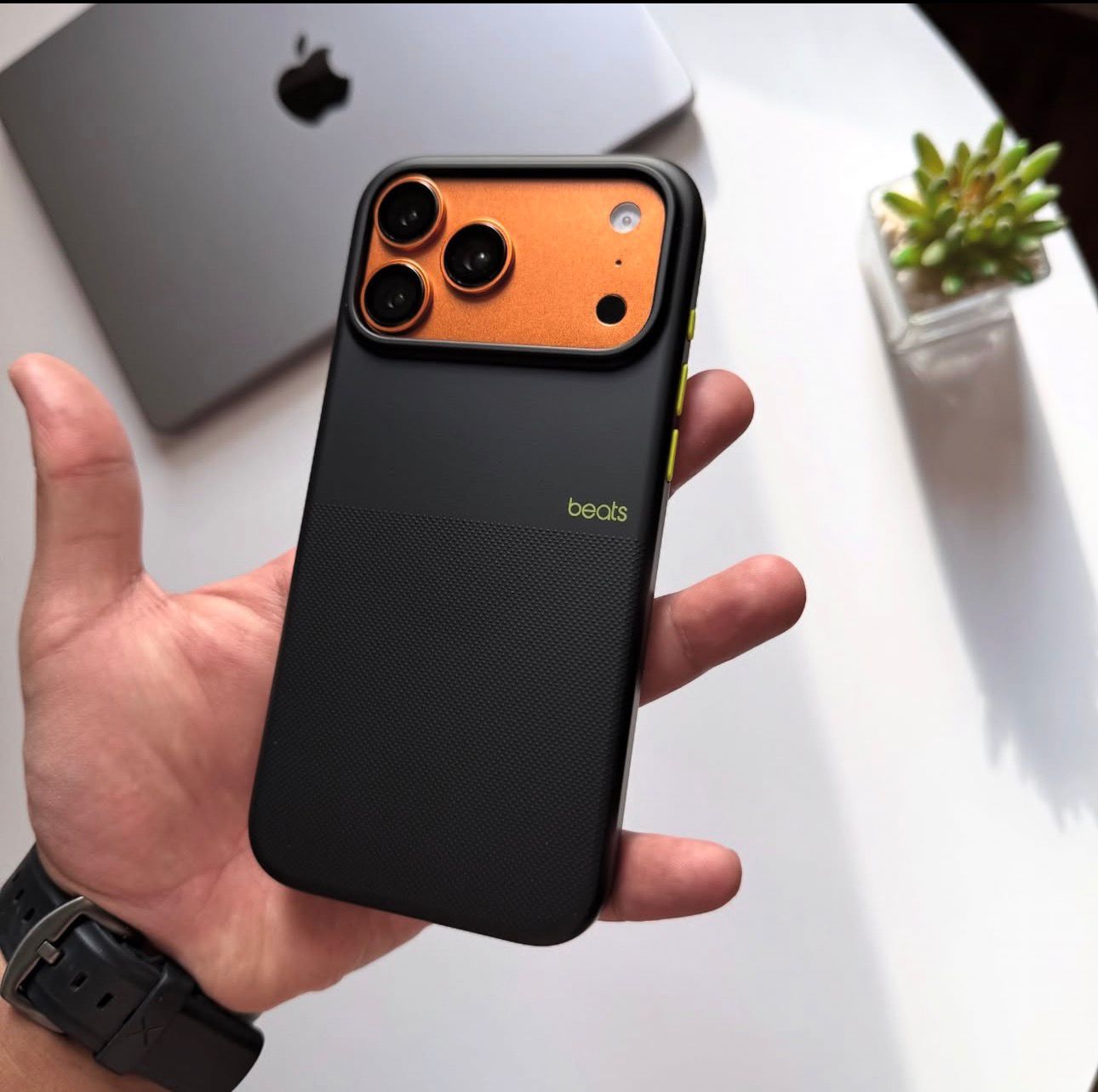 Beats Rugged Magsafe Case with Animation and Camera control Button