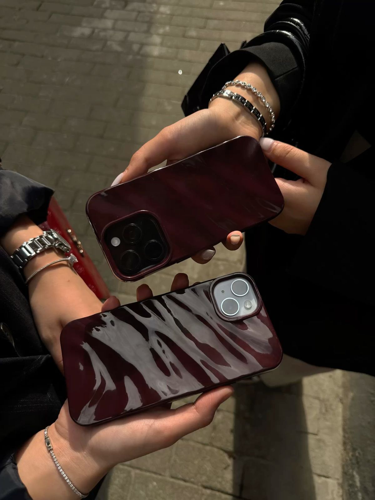 Wavy Cherry Red Case